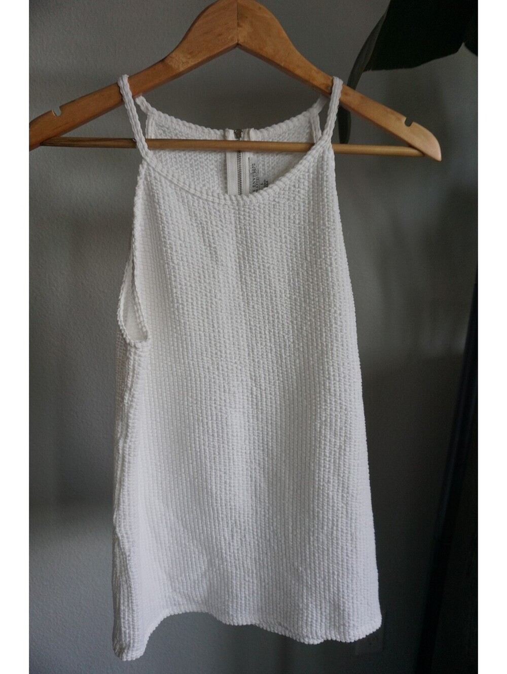Green Envelope Los Angeles White Textured Sleeveless Tank Top Zip Back Size L